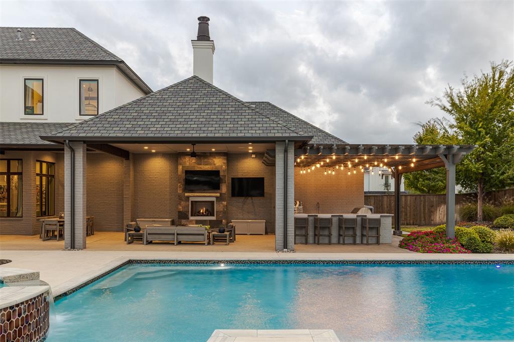 5001 Water Oak Way