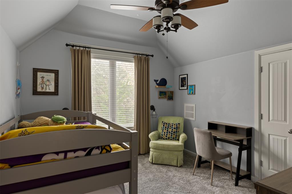 2609 Crestwood Drive