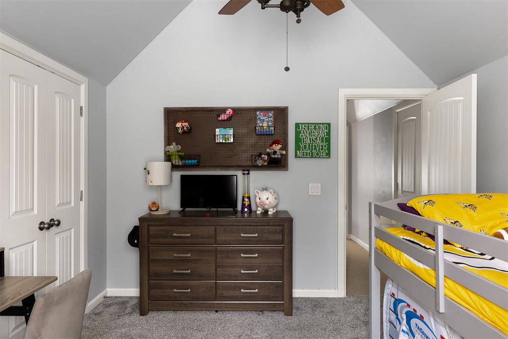 2609 Crestwood Drive