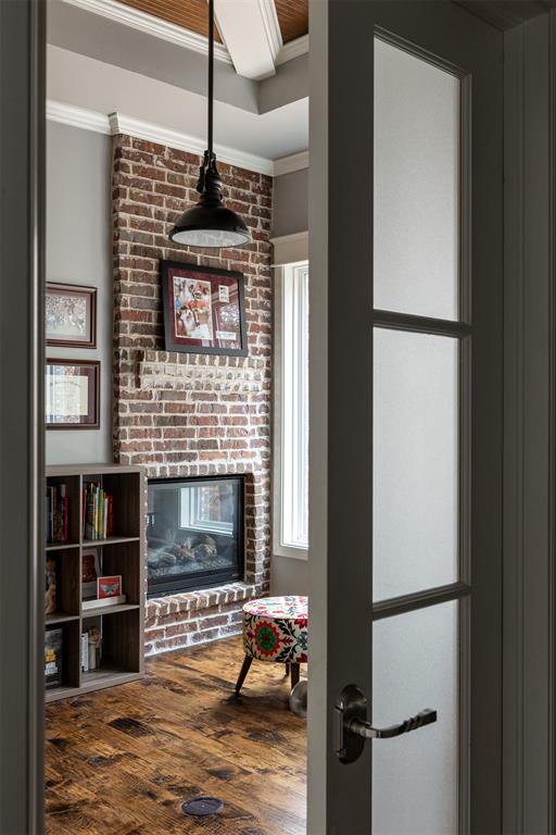 2609 Crestwood Drive