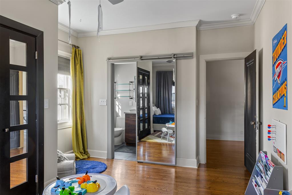 216 NW 33rd Street
