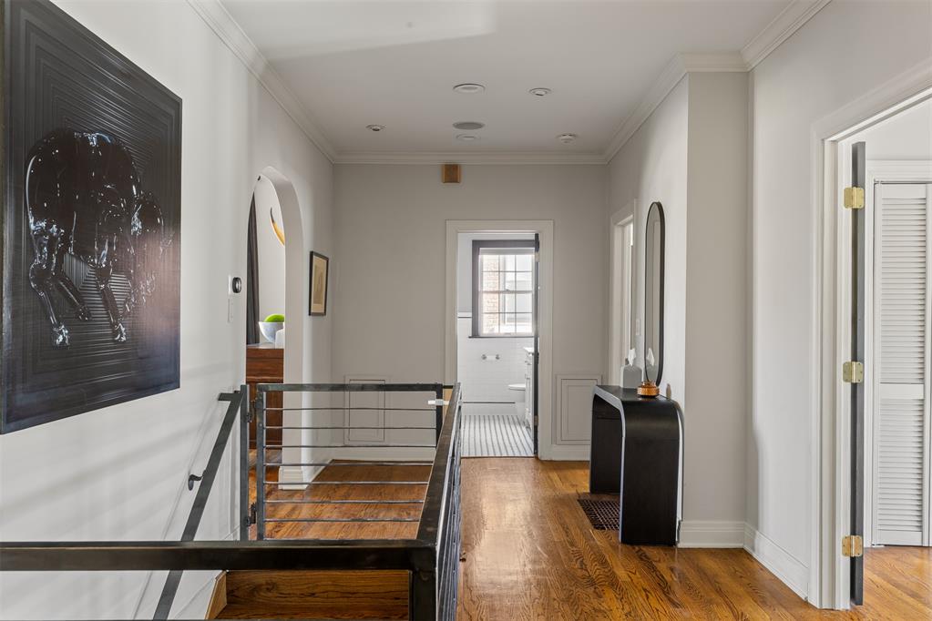 216 NW 33rd Street