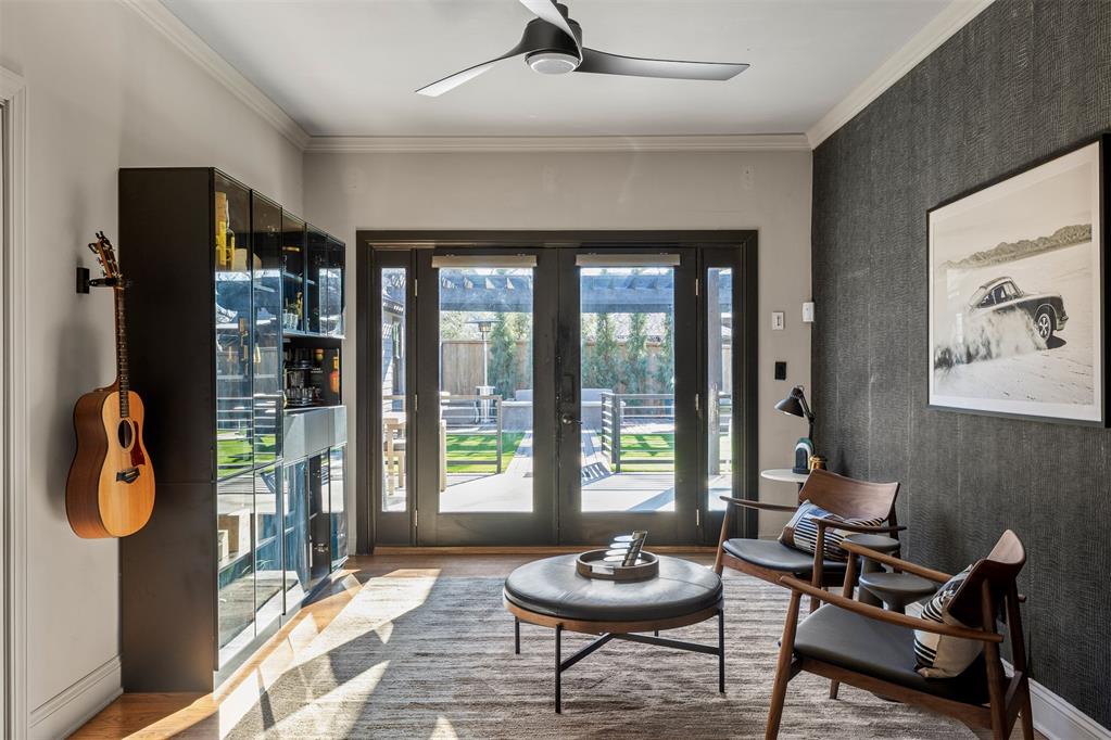 216 NW 33rd Street