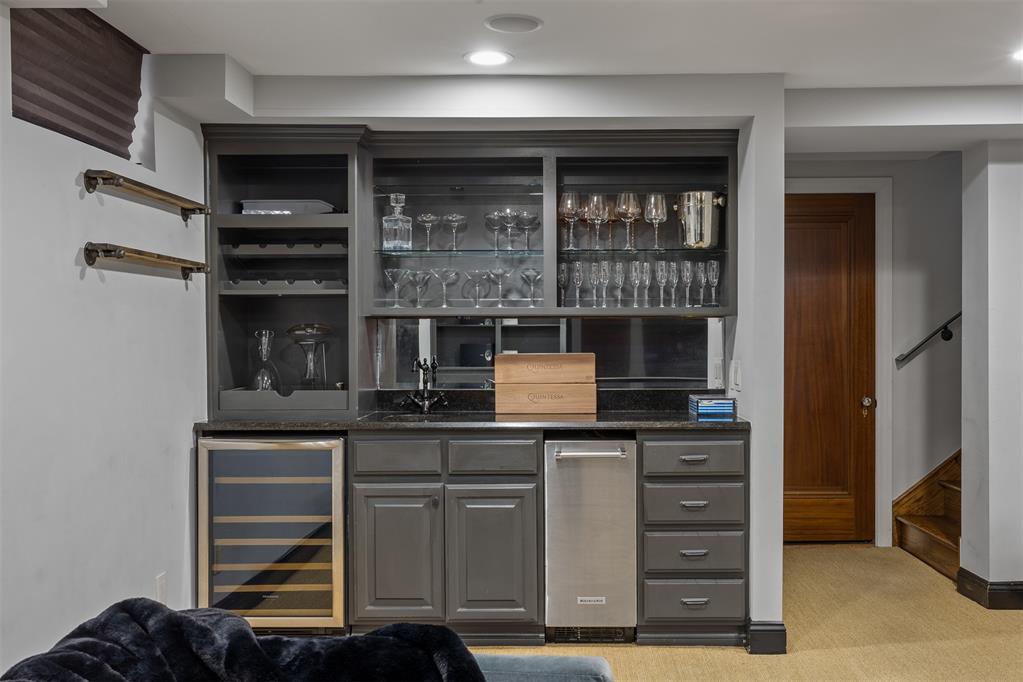 216 NW 33rd Street