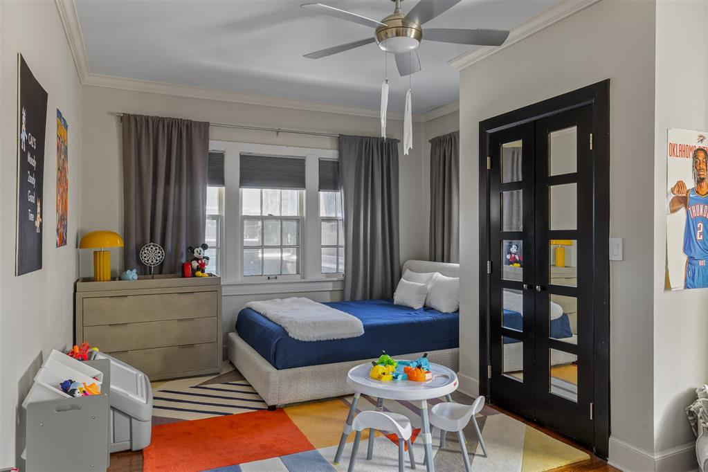 216 NW 33rd Street