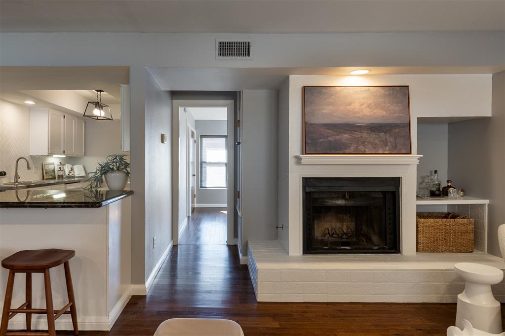 600 NW 4th Street Unit: 313N