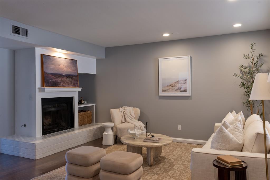 600 NW 4th Street Unit: 313N