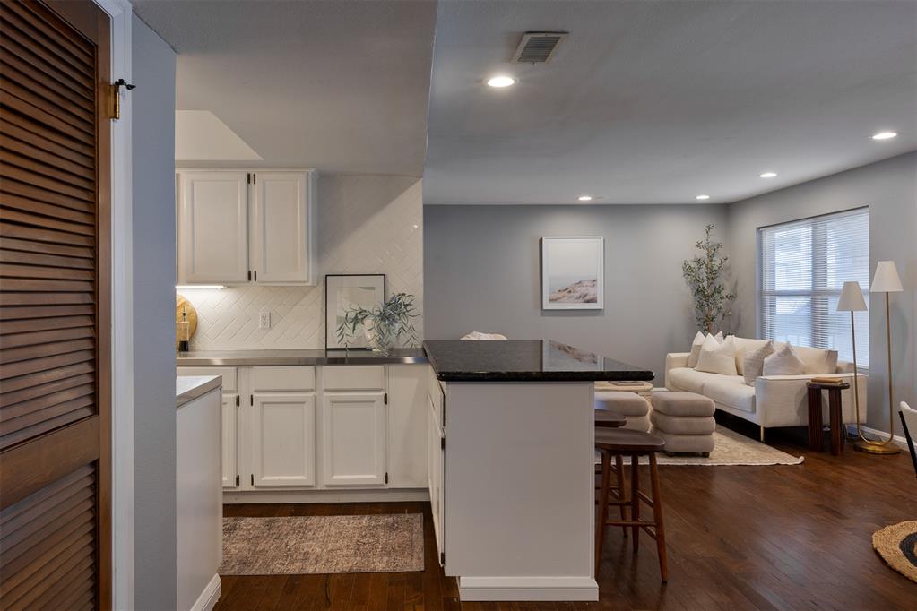 600 NW 4th Street Unit: 313N