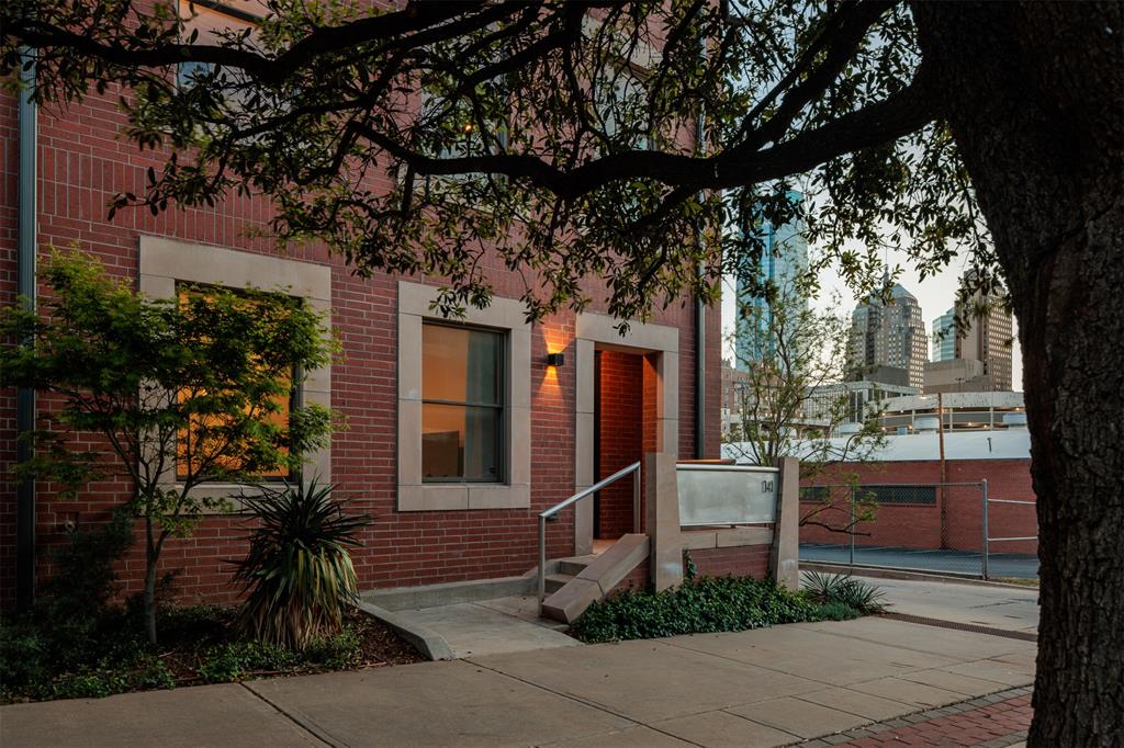 14 NE 3rd Street