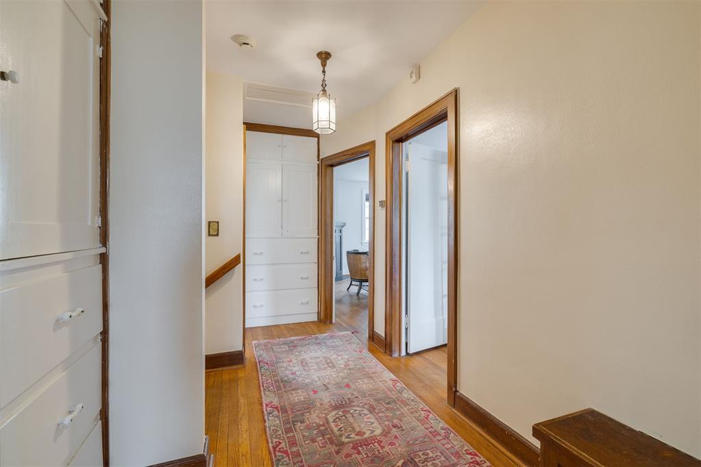 714 NE 18th Street