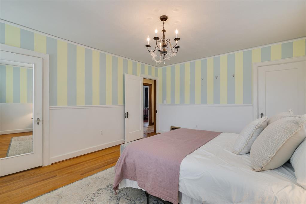 714 NE 18th Street