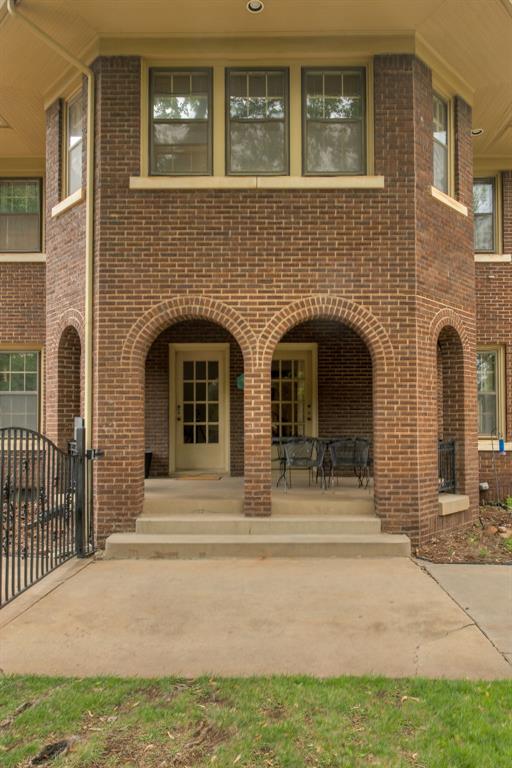 714 NE 18th Street