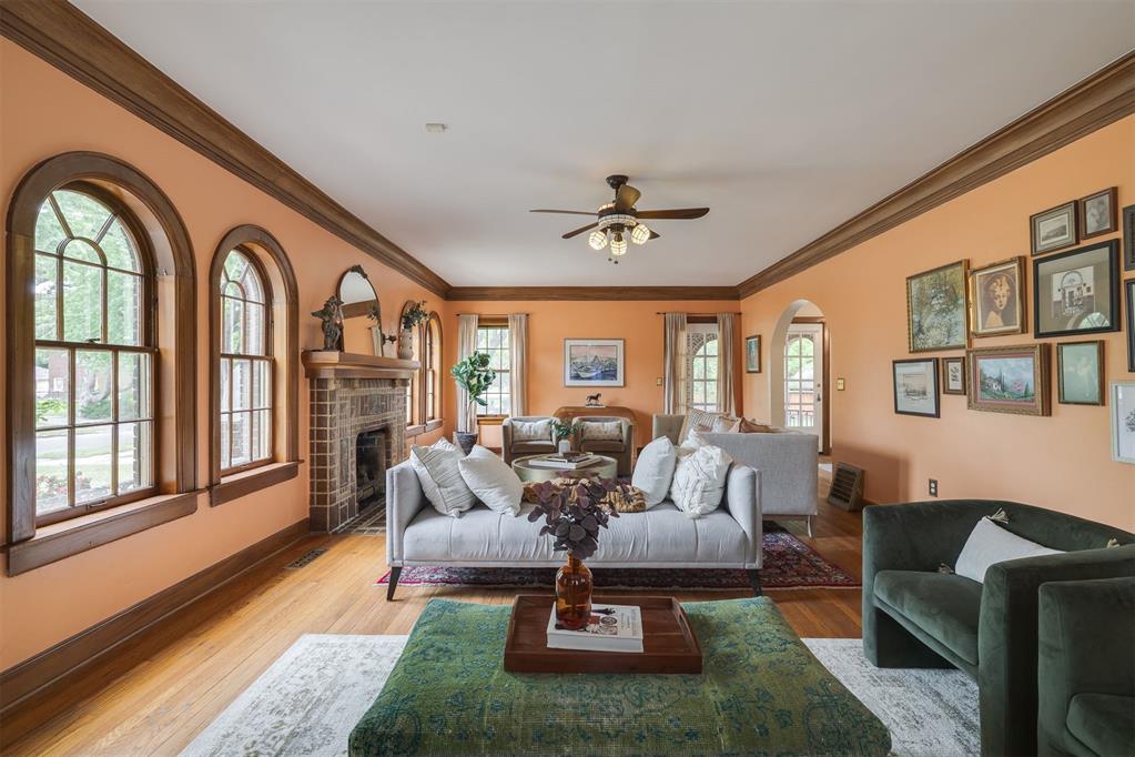 714 NE 18th Street