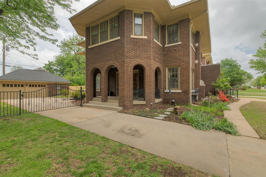 714 NE 18th Street
