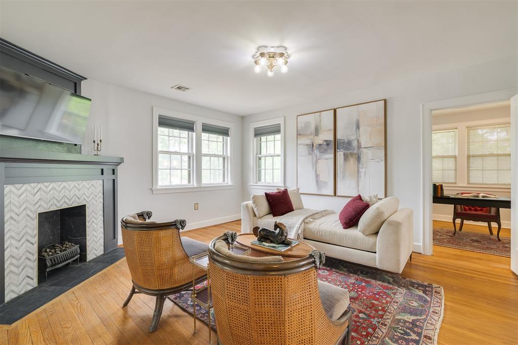 714 NE 18th Street