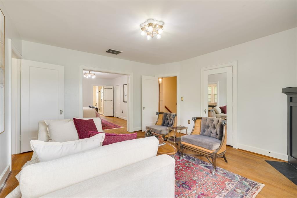 714 NE 18th Street