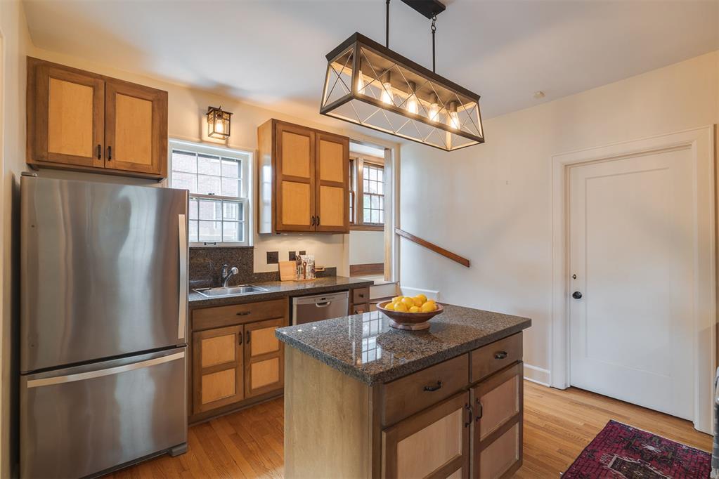 714 NE 18th Street