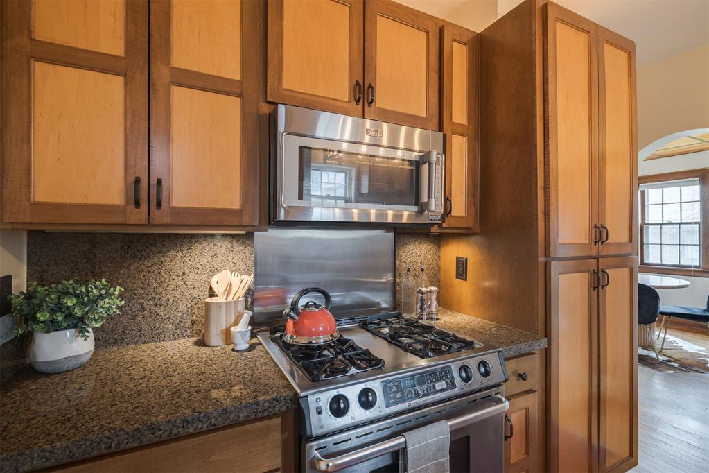 714 NE 18th Street