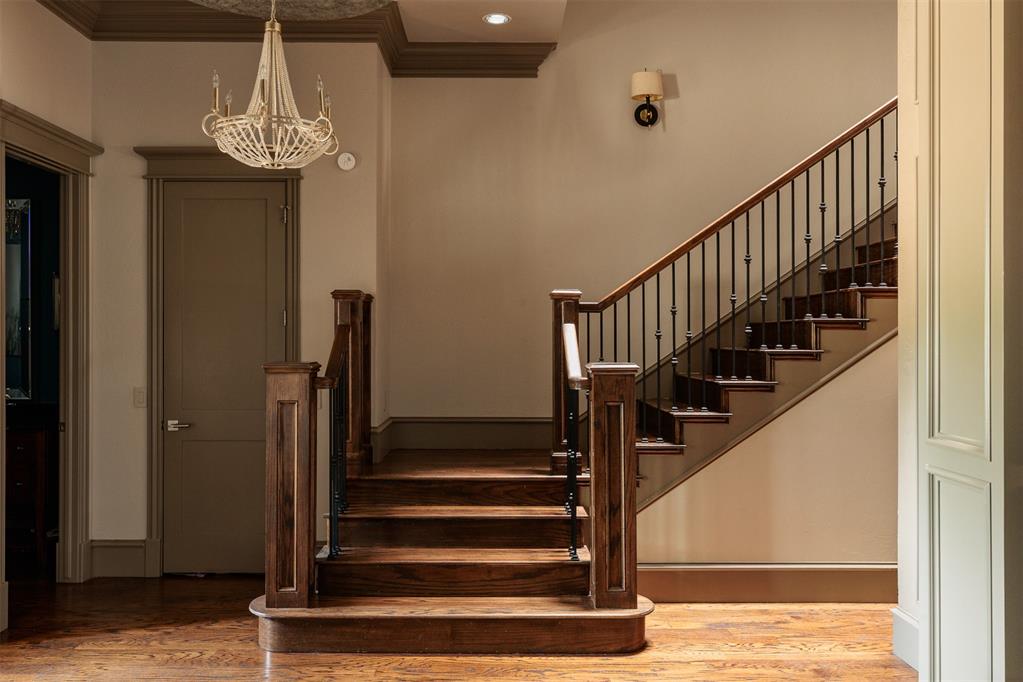 422 NE 2nd Street