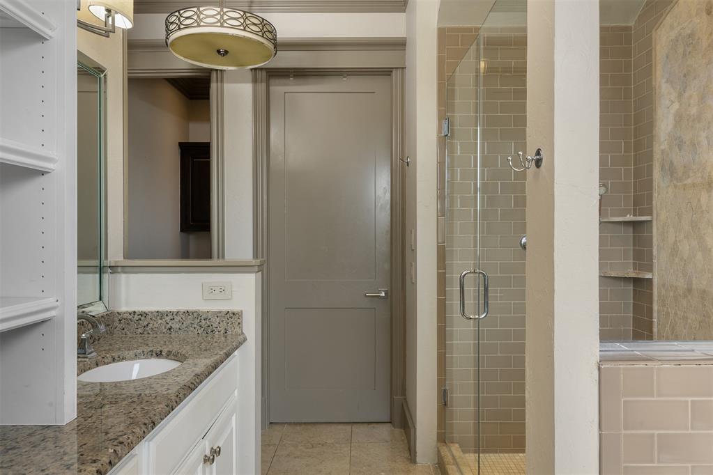 422 NE 2nd Street