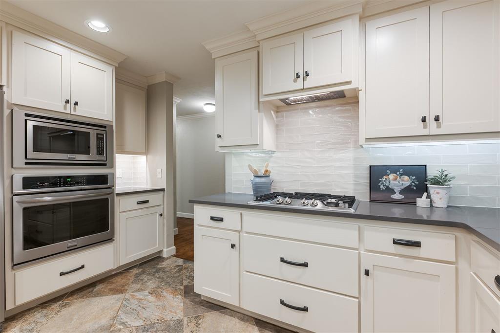 2948 Kerry Lane