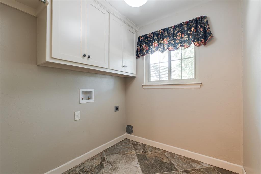 2948 Kerry Lane