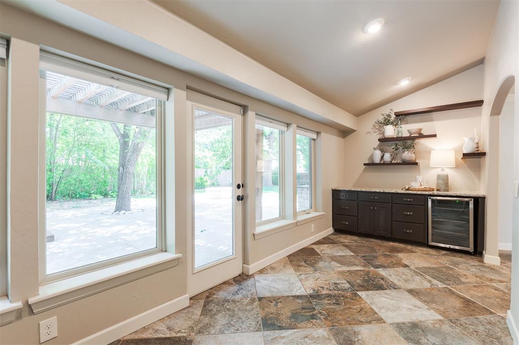 2948 Kerry Lane