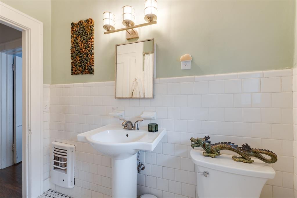 1619 NW 32nd Street