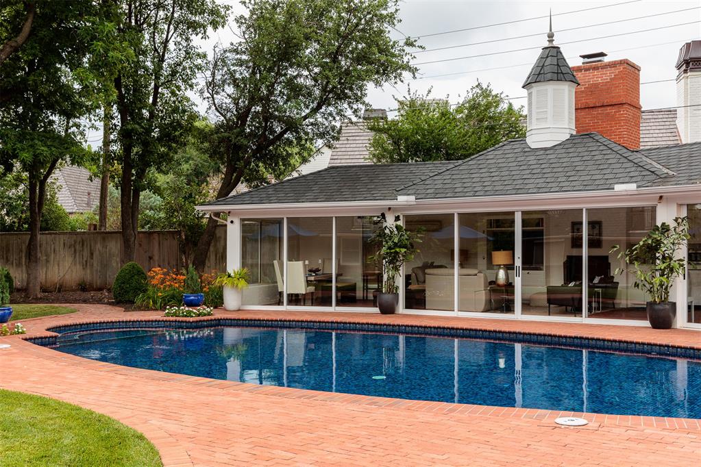 1606 Guilford Lane