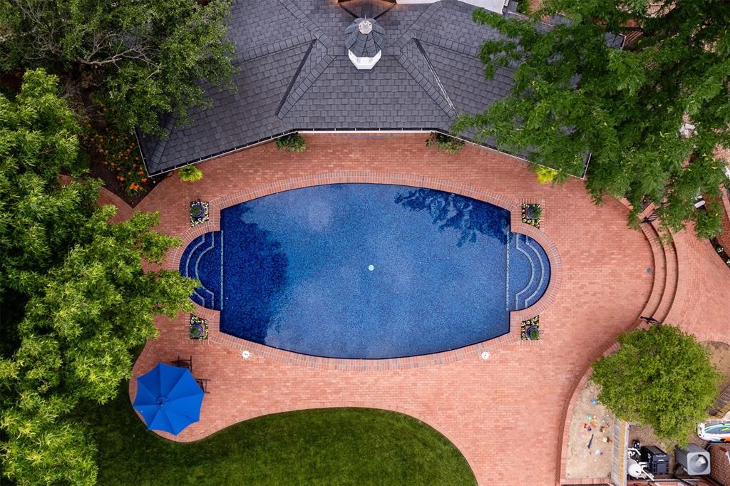 1606 Guilford Lane