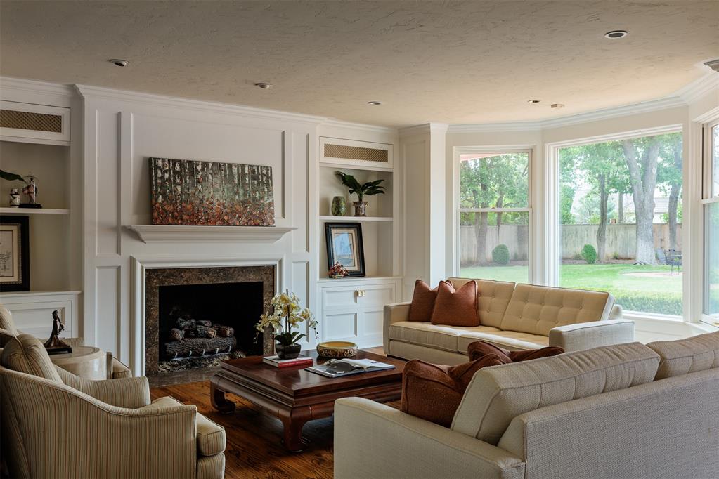 1606 Guilford Lane