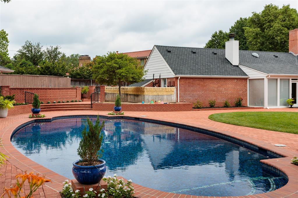 1606 Guilford Lane
