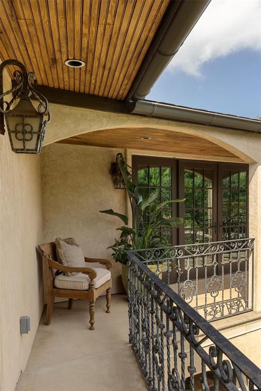 6638 Avondale Drive