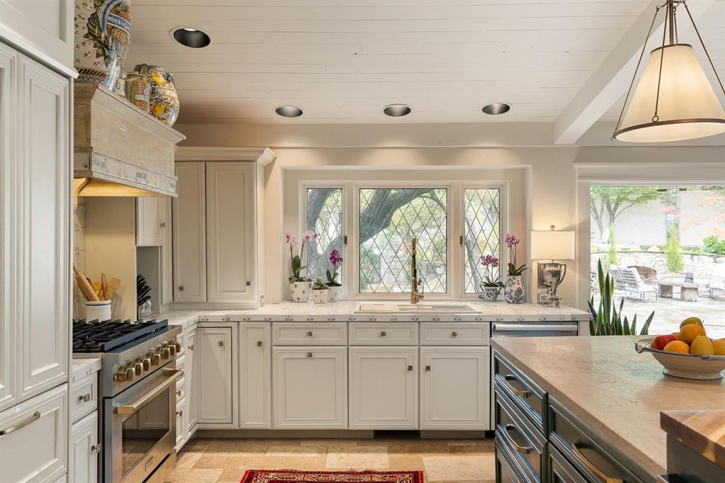 6638 Avondale Drive