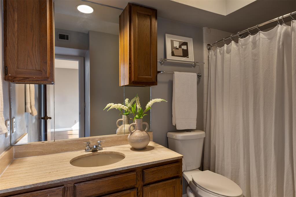 600 NW 4th Street Unit: 313N