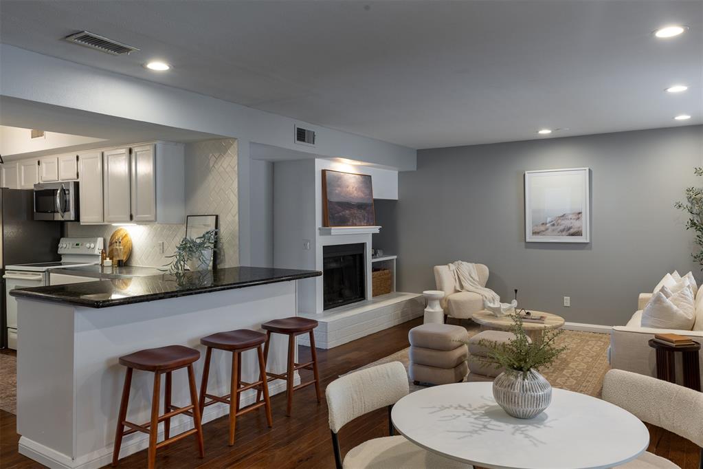 600 NW 4th Street Unit: 313N