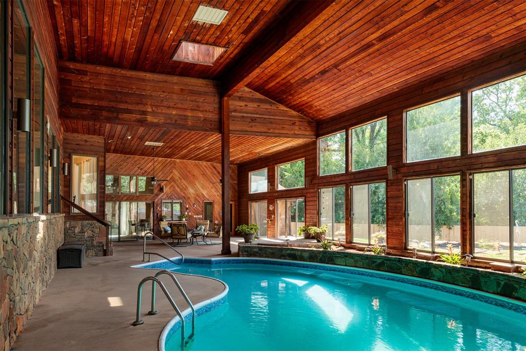 1530 Spring Creek Drive