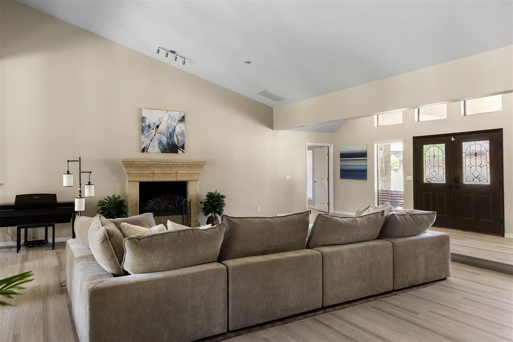 1530 Spring Creek Drive