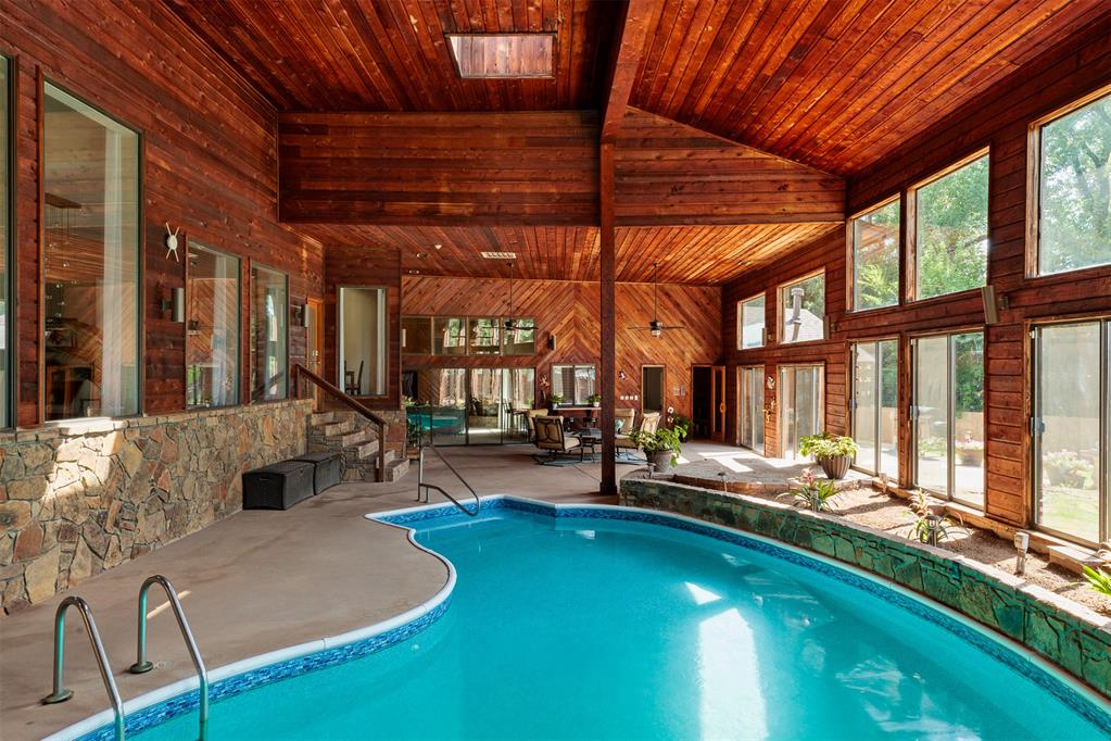 1530 Spring Creek Drive