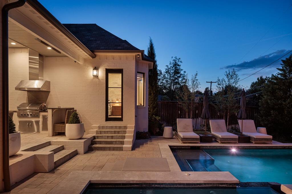 1415 Sherwood Lane