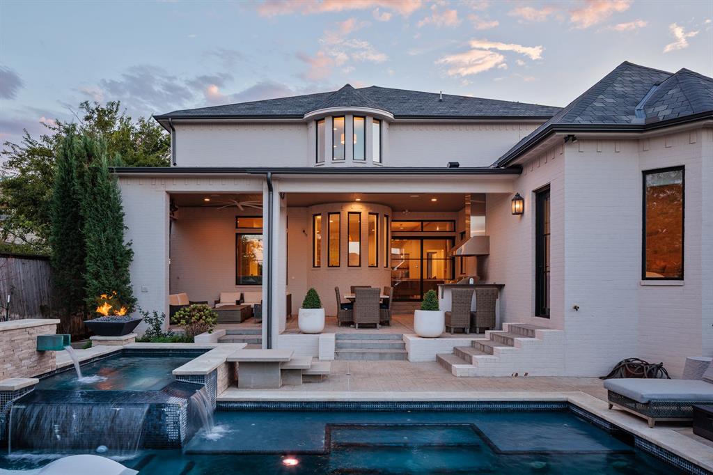 1415 Sherwood Lane