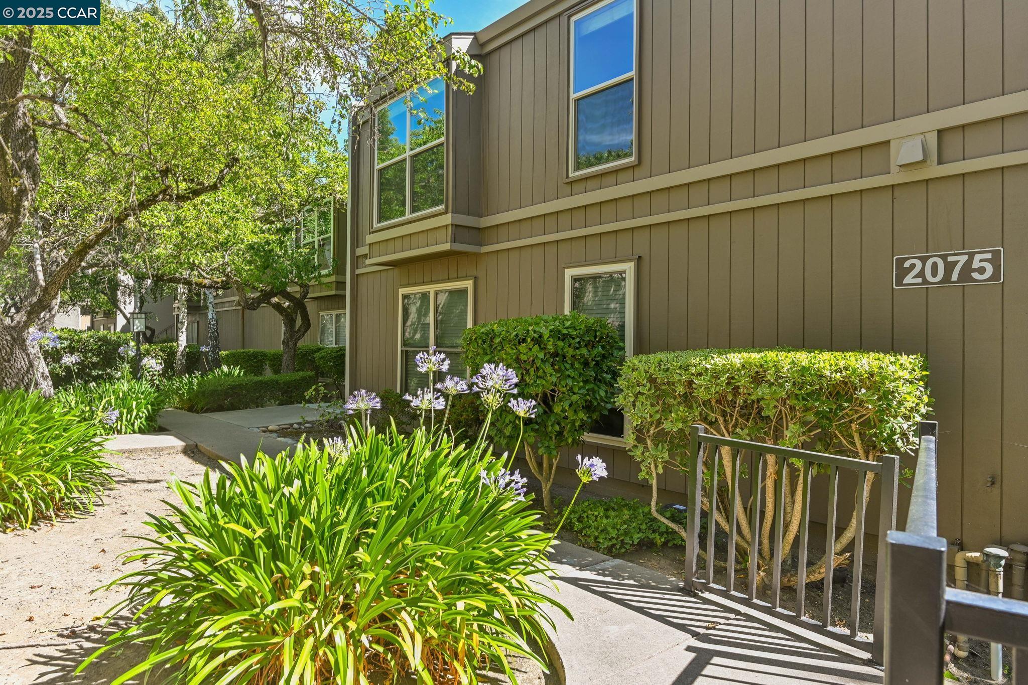 2075 Ascot Dr # 222