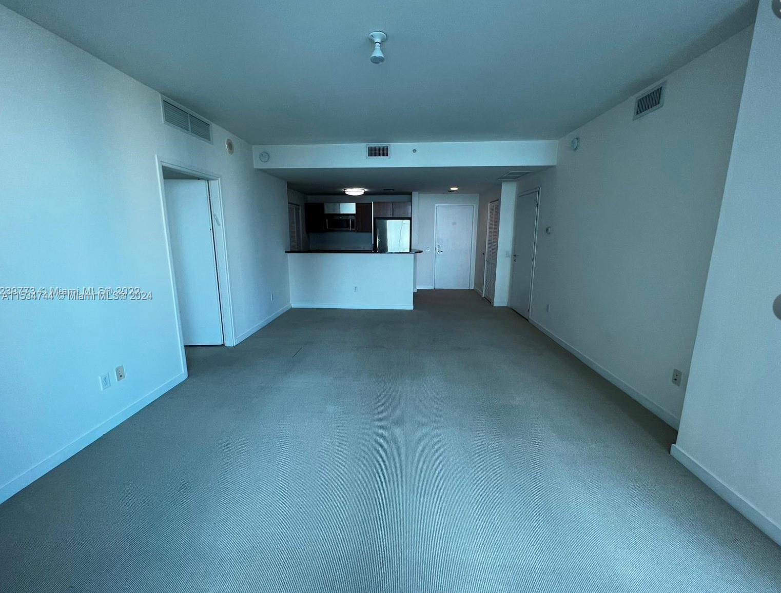 300 S Biscayne Blvd # 1606 Unit: T-1606