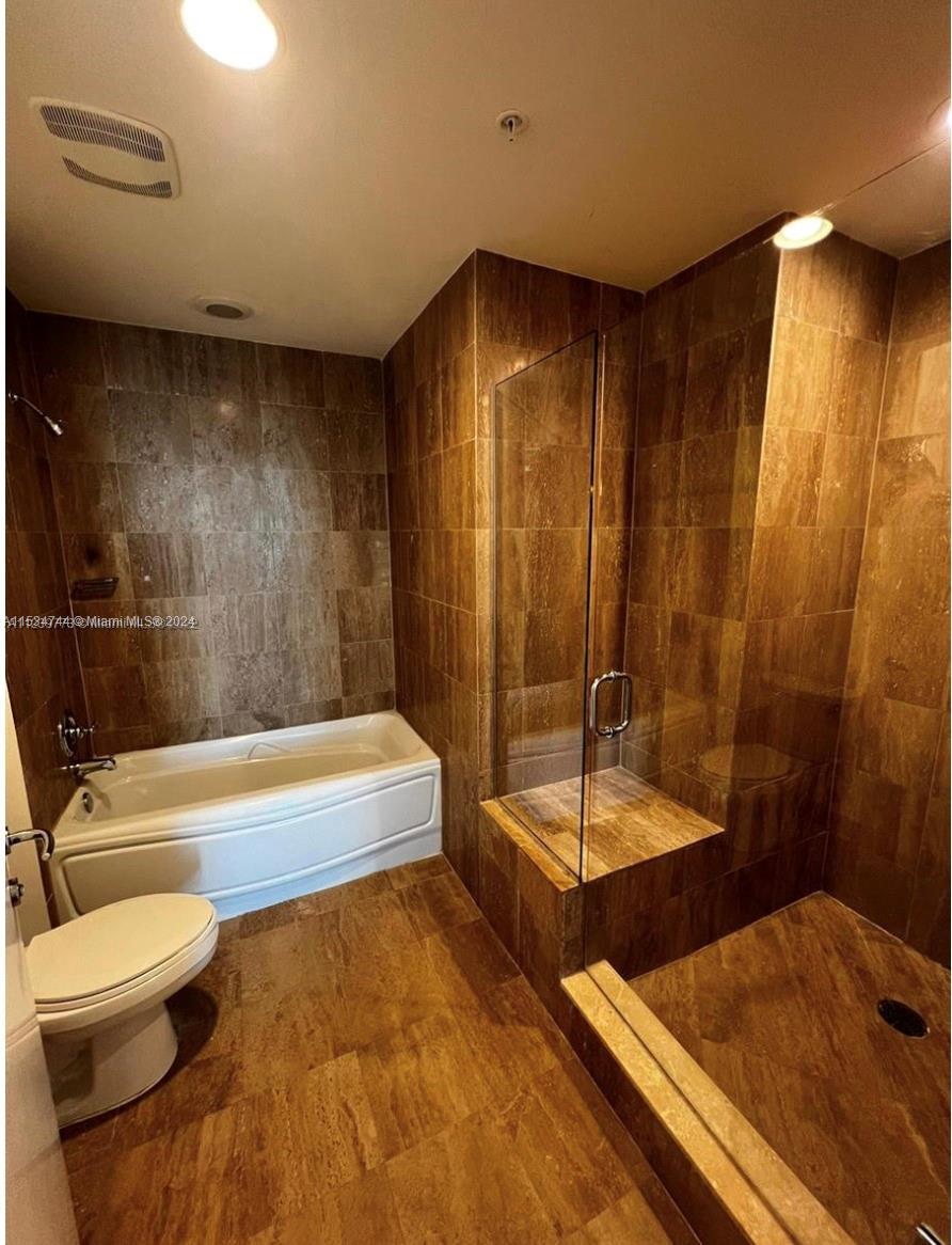 300 S Biscayne Blvd # 1606 Unit: T-1606