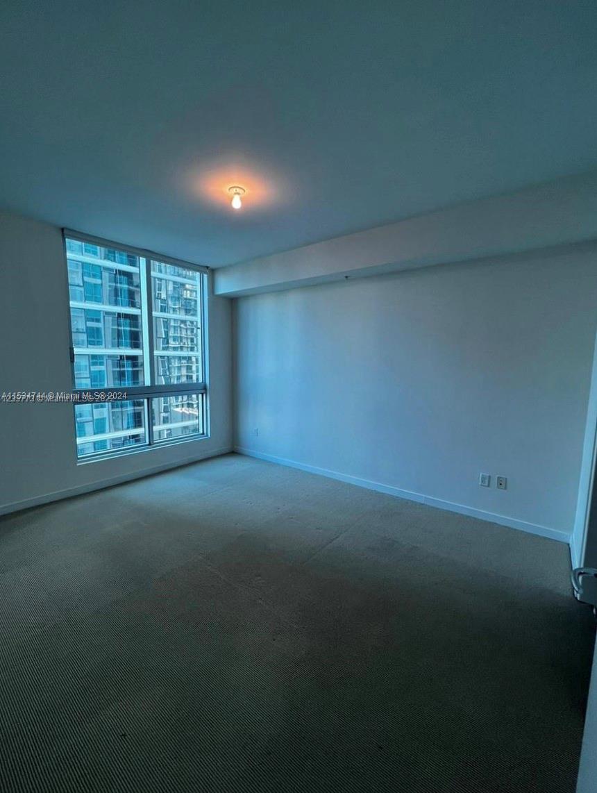 300 S Biscayne Blvd # 1606 Unit: T-1606