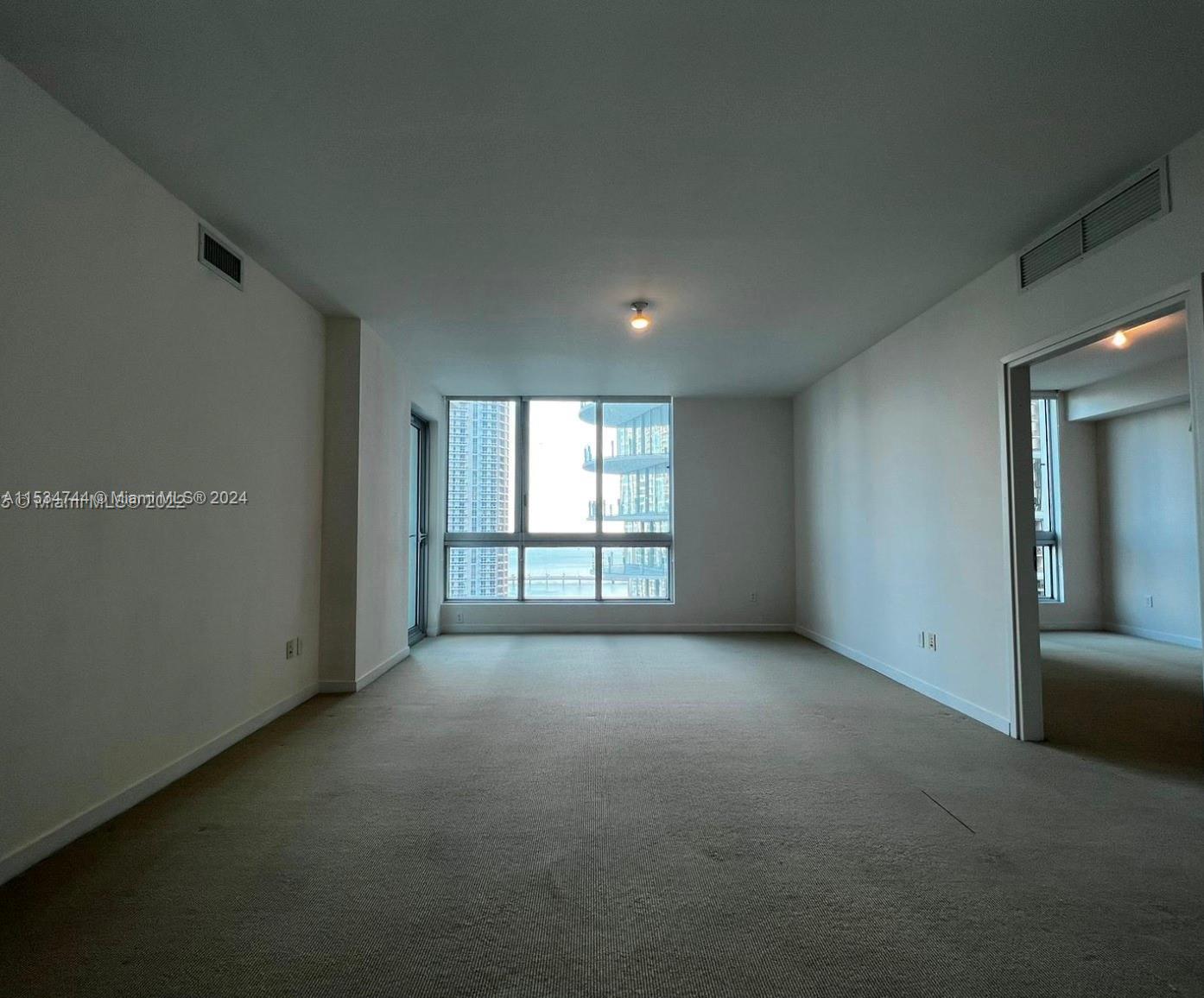 300 S Biscayne Blvd # 1606 Unit: T-1606