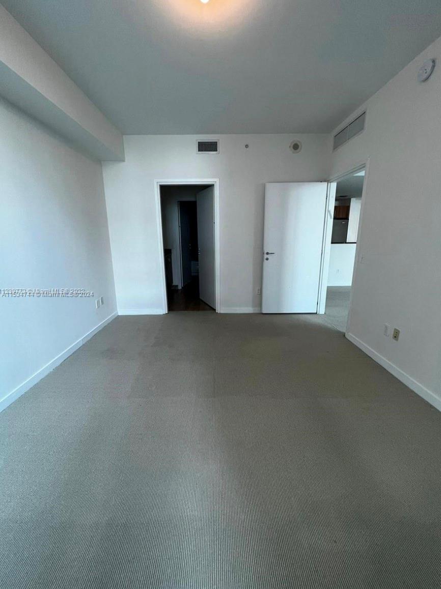 300 S Biscayne Blvd # 1606 Unit: T-1606