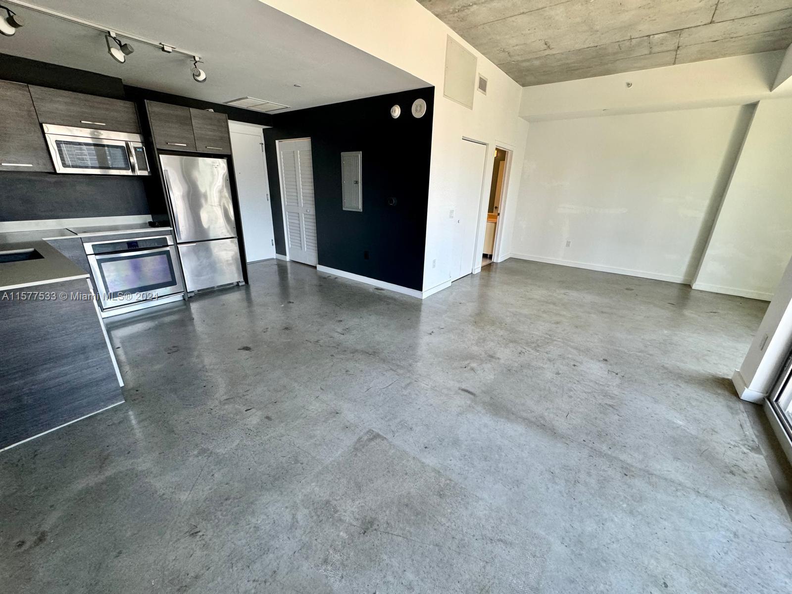 151 SE 1st St # 2007