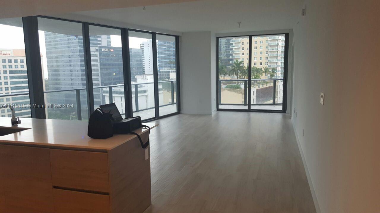 1300 S MIAMI AVE Unit: 1005