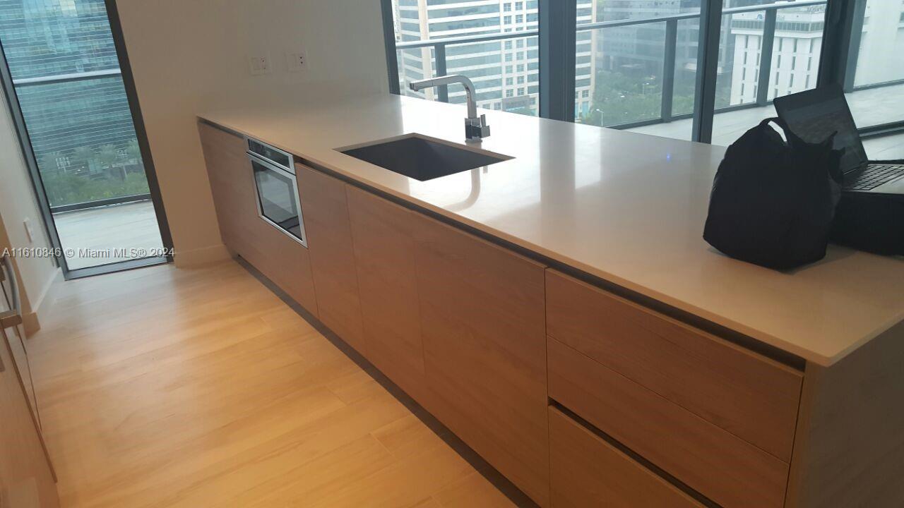 1300 S MIAMI AVE Unit: 1005